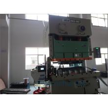 Uso do alimentador do servo de Nc na máquina da imprensa feita em China